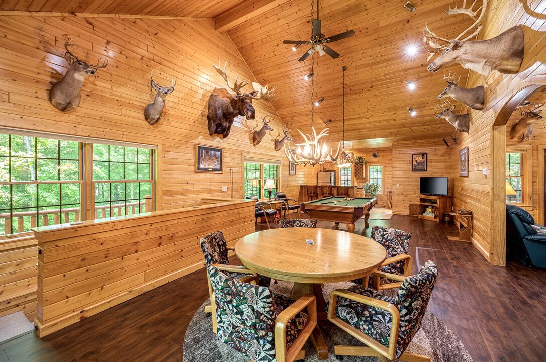 Photo of Bedroom in Maple City