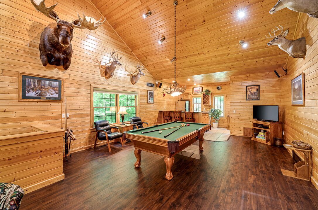 Photo of Bedroom in Maple City