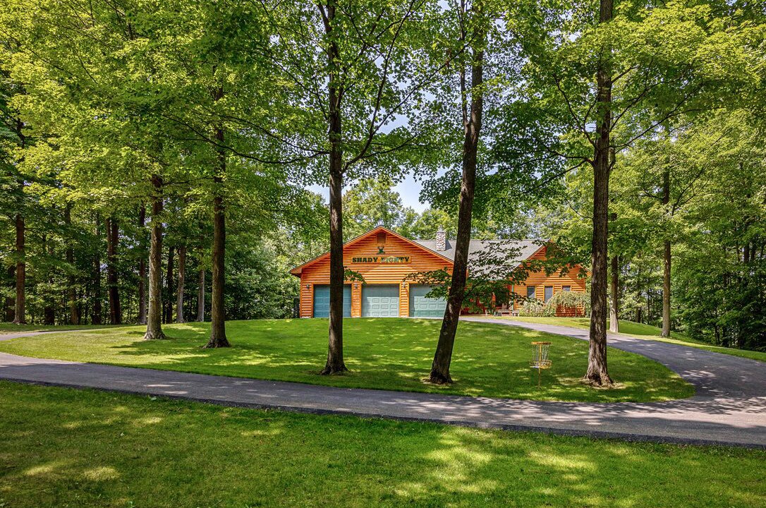 Photo of Outdoor in Maple City
