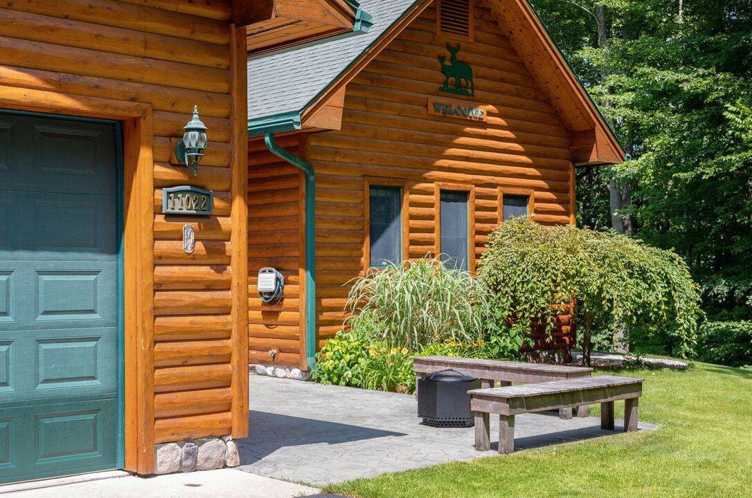 Photo of Outdoor in Maple City