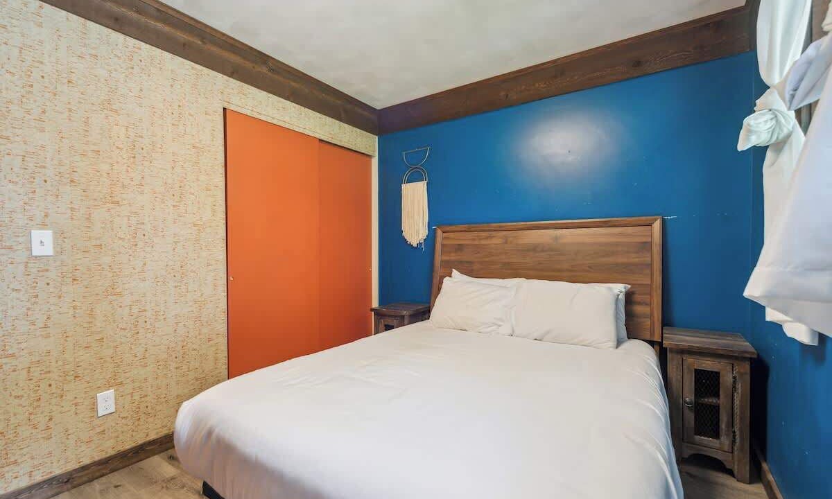 Photo of Bedroom in Lansing