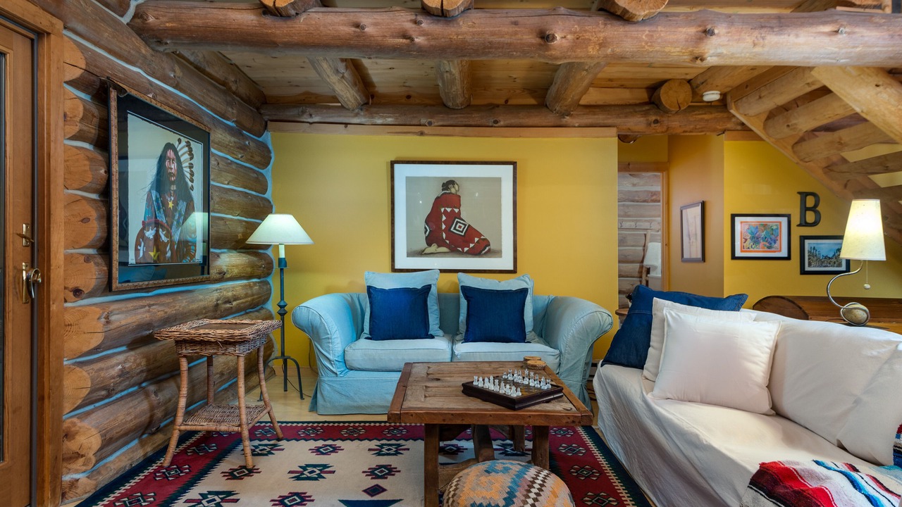 Photo of Livingroom in Covert