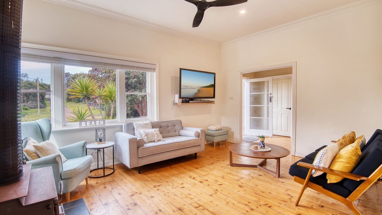 Photo of Livingroom in Venus Bay