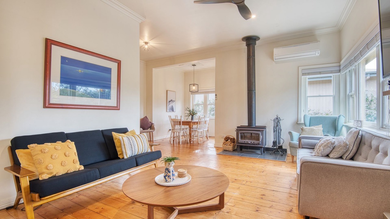 Photo of Livingroom in Venus Bay