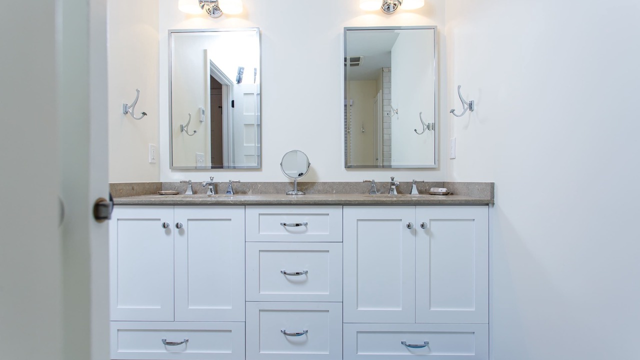Photo of Bathroom in Baileys Harbor