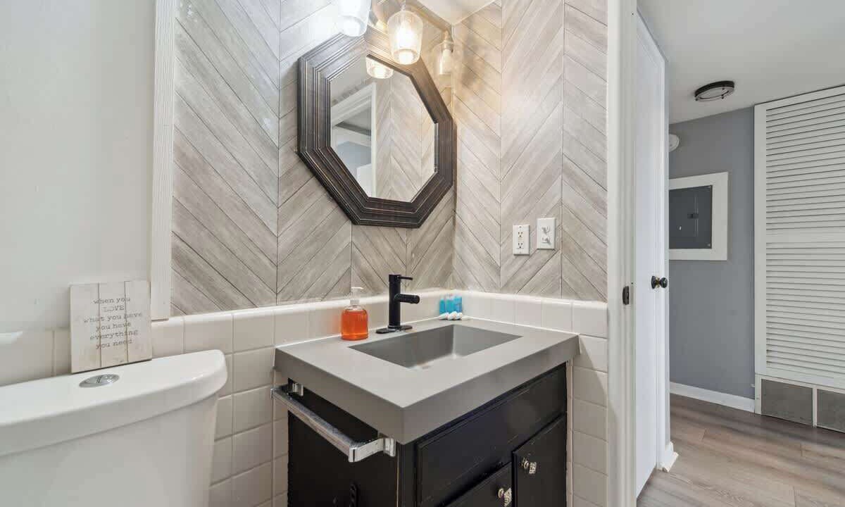 Photo of Bathroom in Lansing