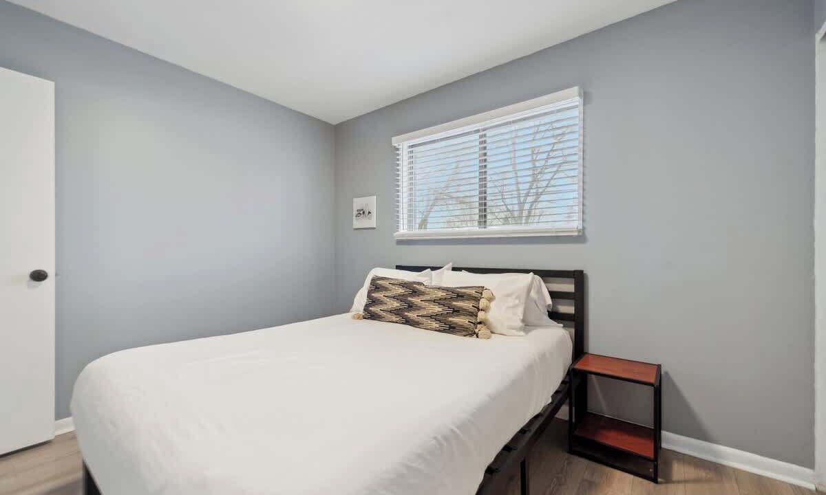 Photo of Bedroom in Lansing
