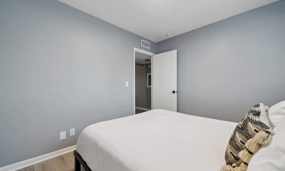 Photo of Bedroom in Lansing