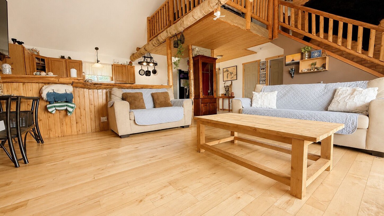 Photo of Livingroom in Drummond Island