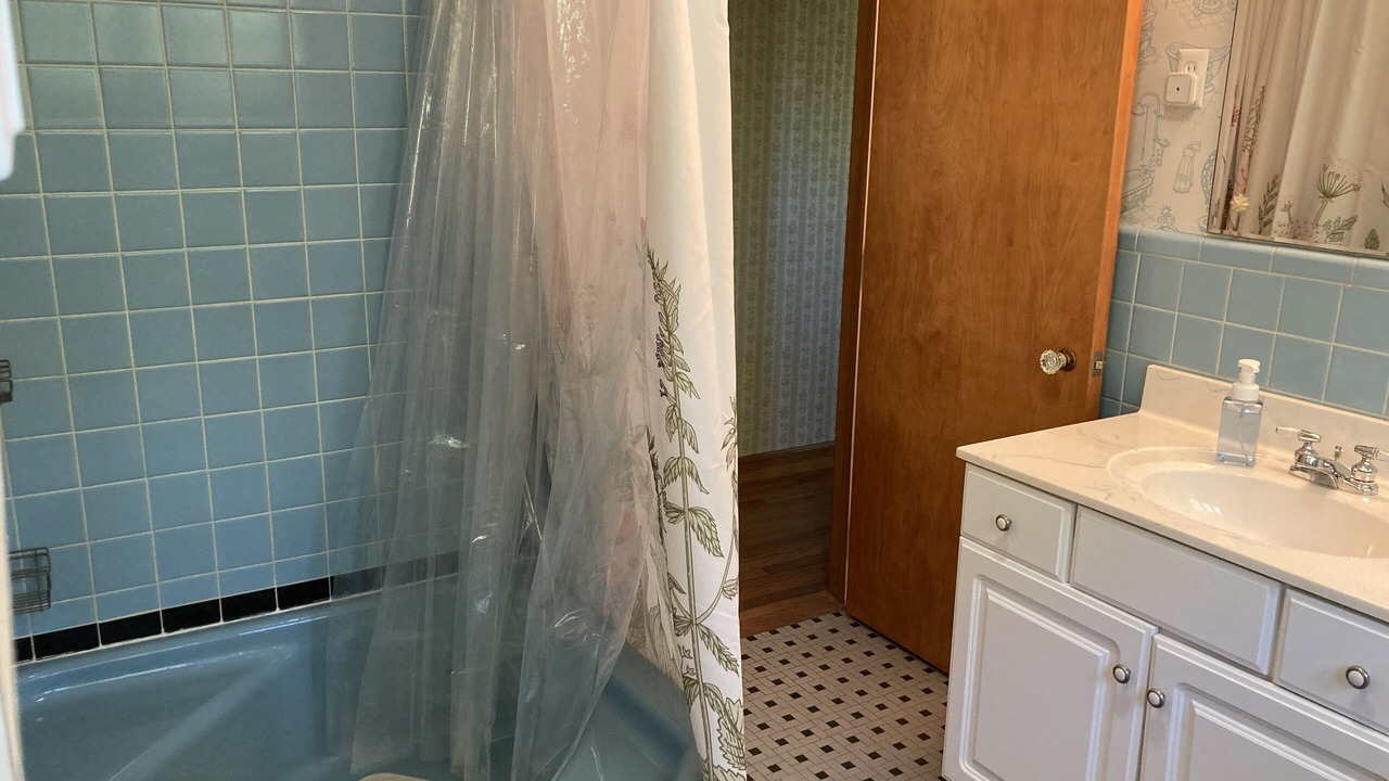Photo of Bathroom in Kalkaska