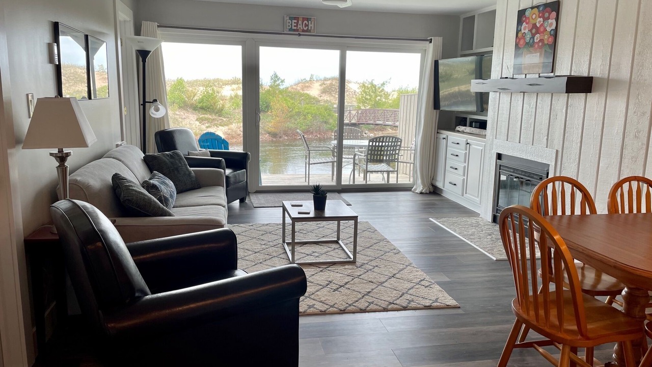 Photo of Livingroom in Glen Arbor
