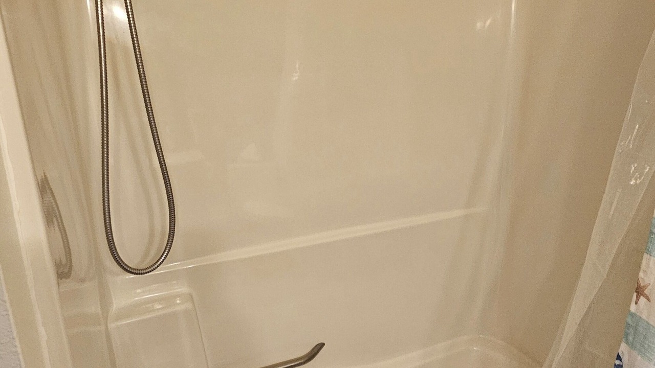 Photo of Bathroom in Oak Harbor