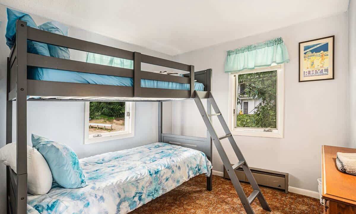 Photo of Bedroom in Covert