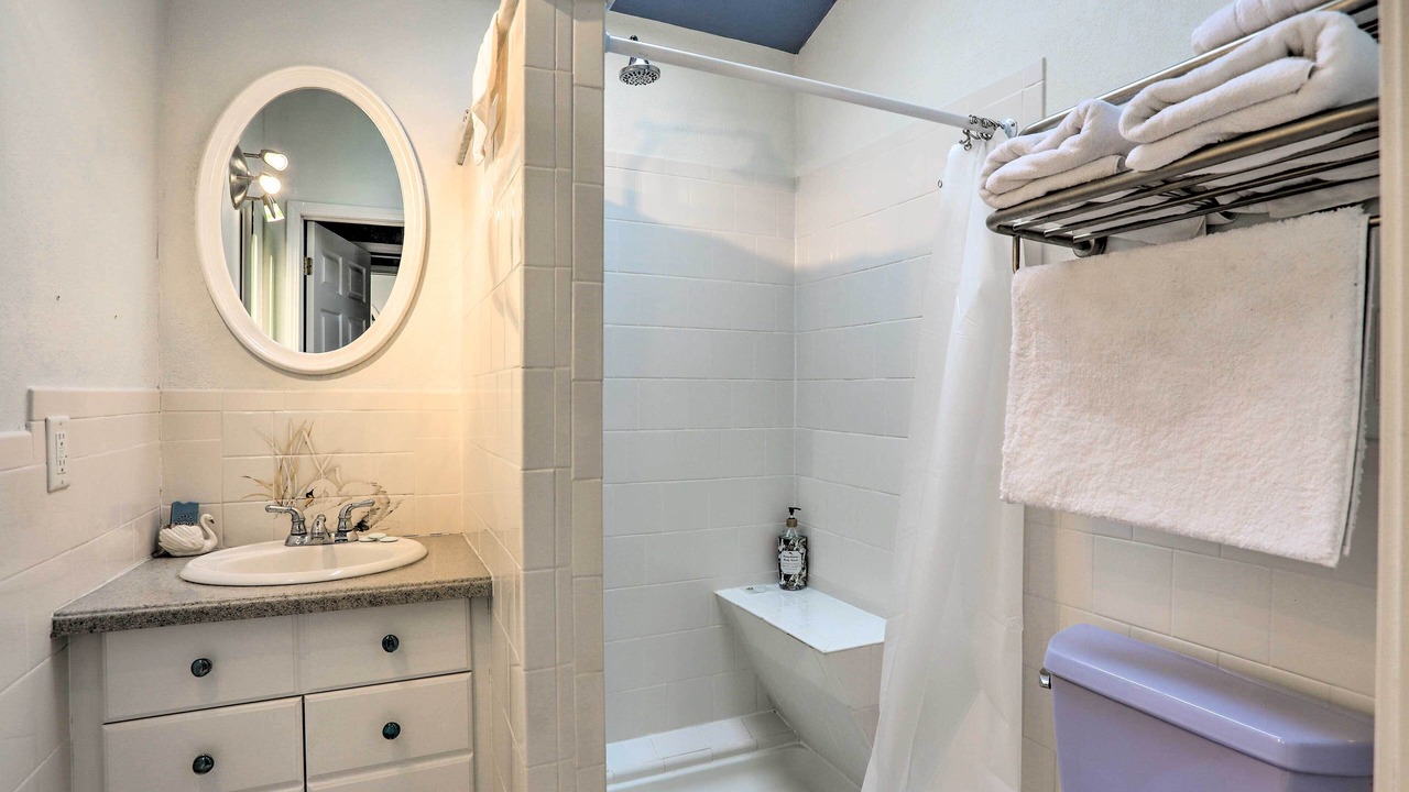 Photo of Bathroom in Shoreland