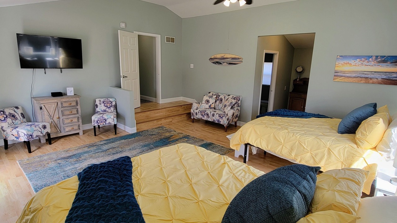 Photo of Bedroom in Town of Pines