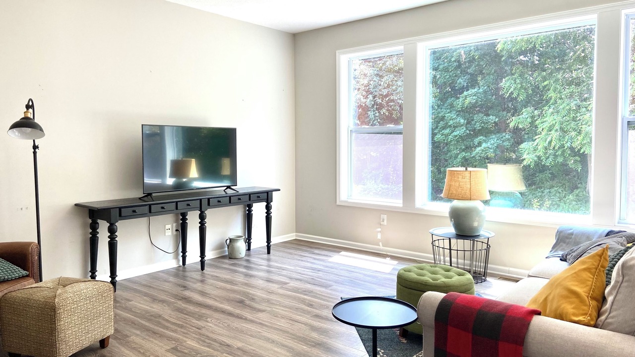 Photo of Livingroom in Midland