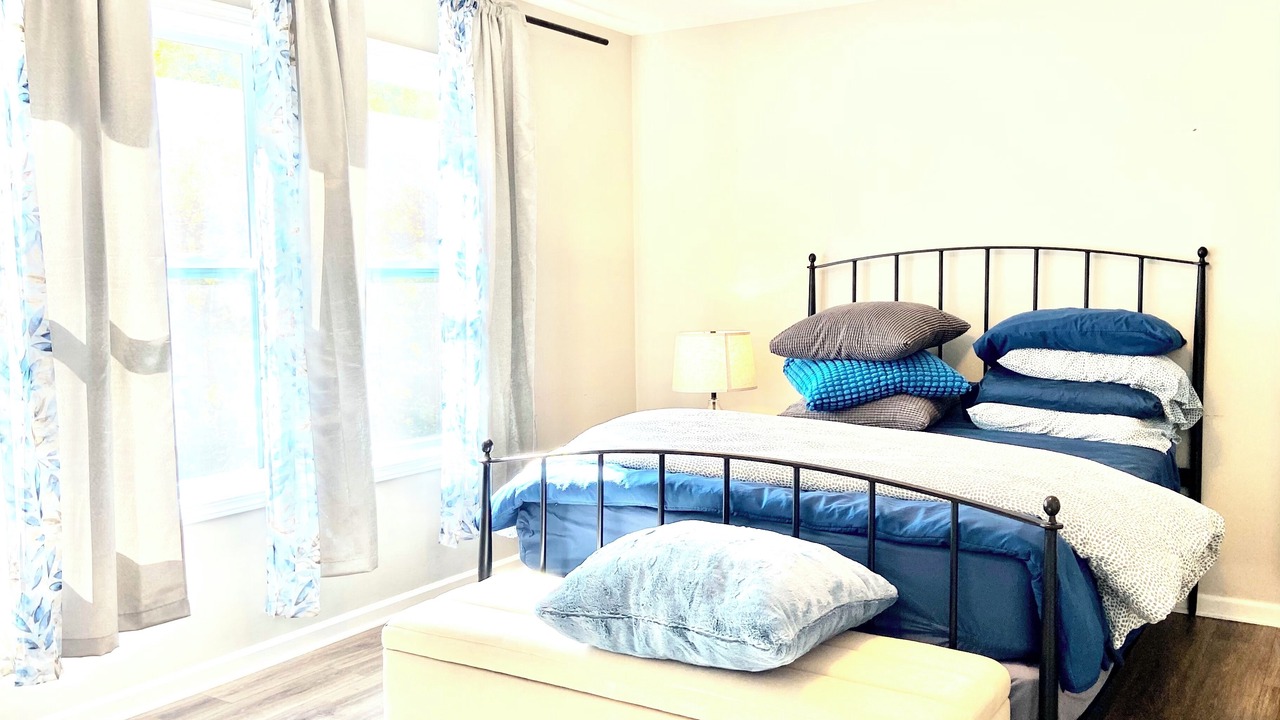 Photo of Bedroom in Midland