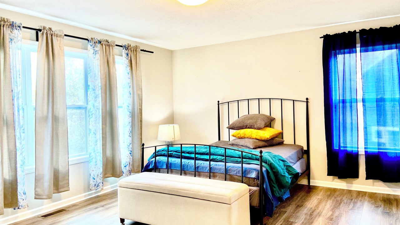 Photo of Bedroom in Midland