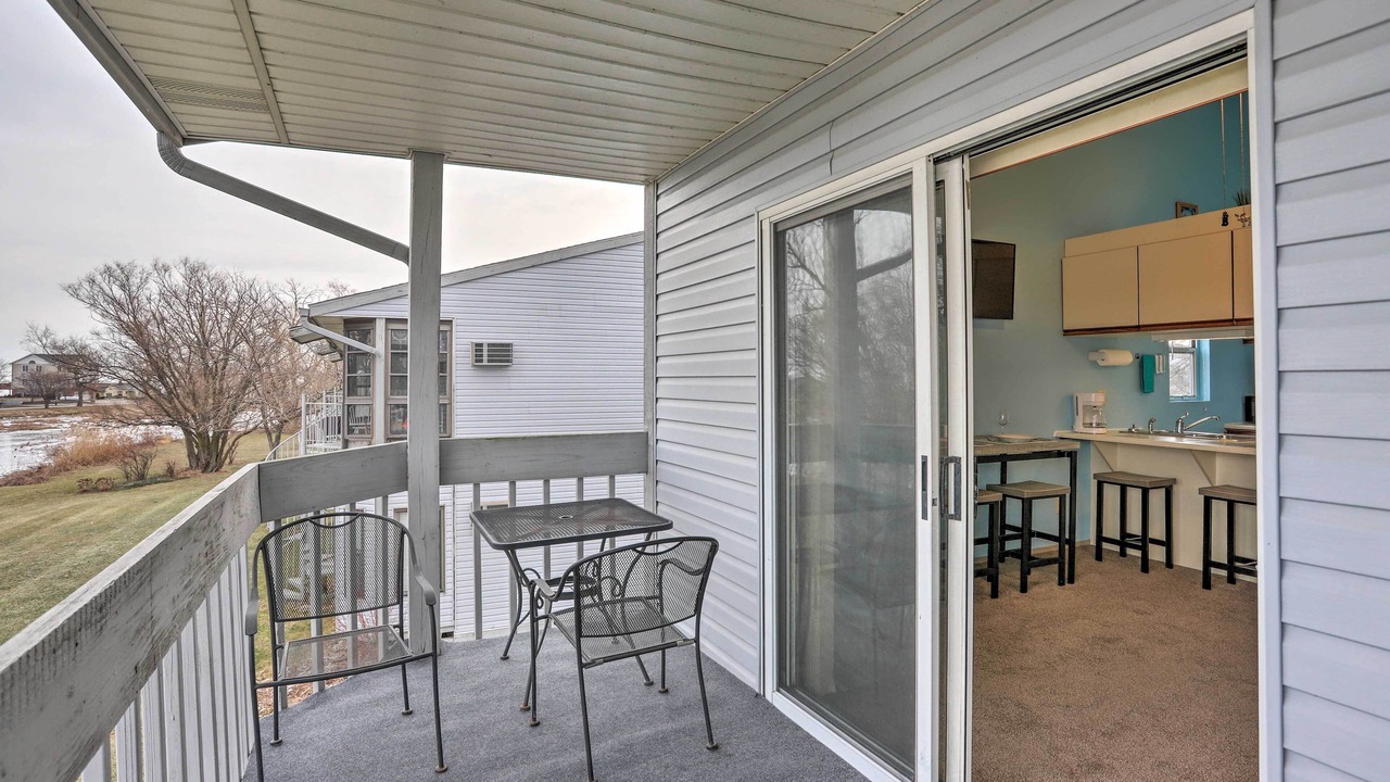 Photo of Patio Balcony in Oak Harbor