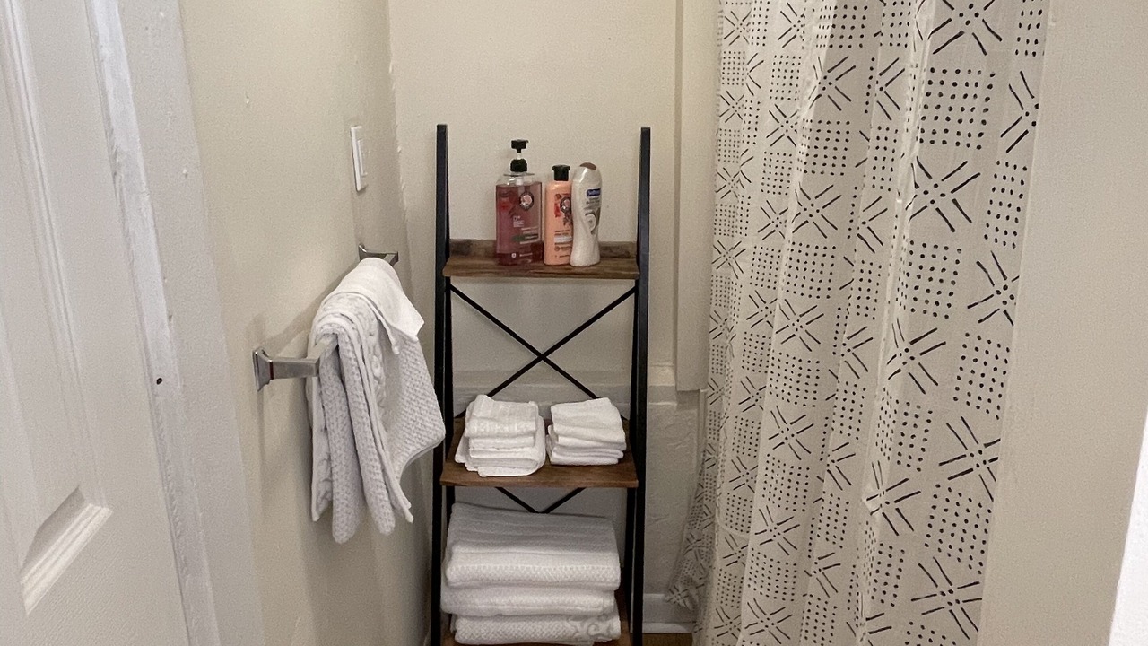 Photo of Bathroom in Bowling Green