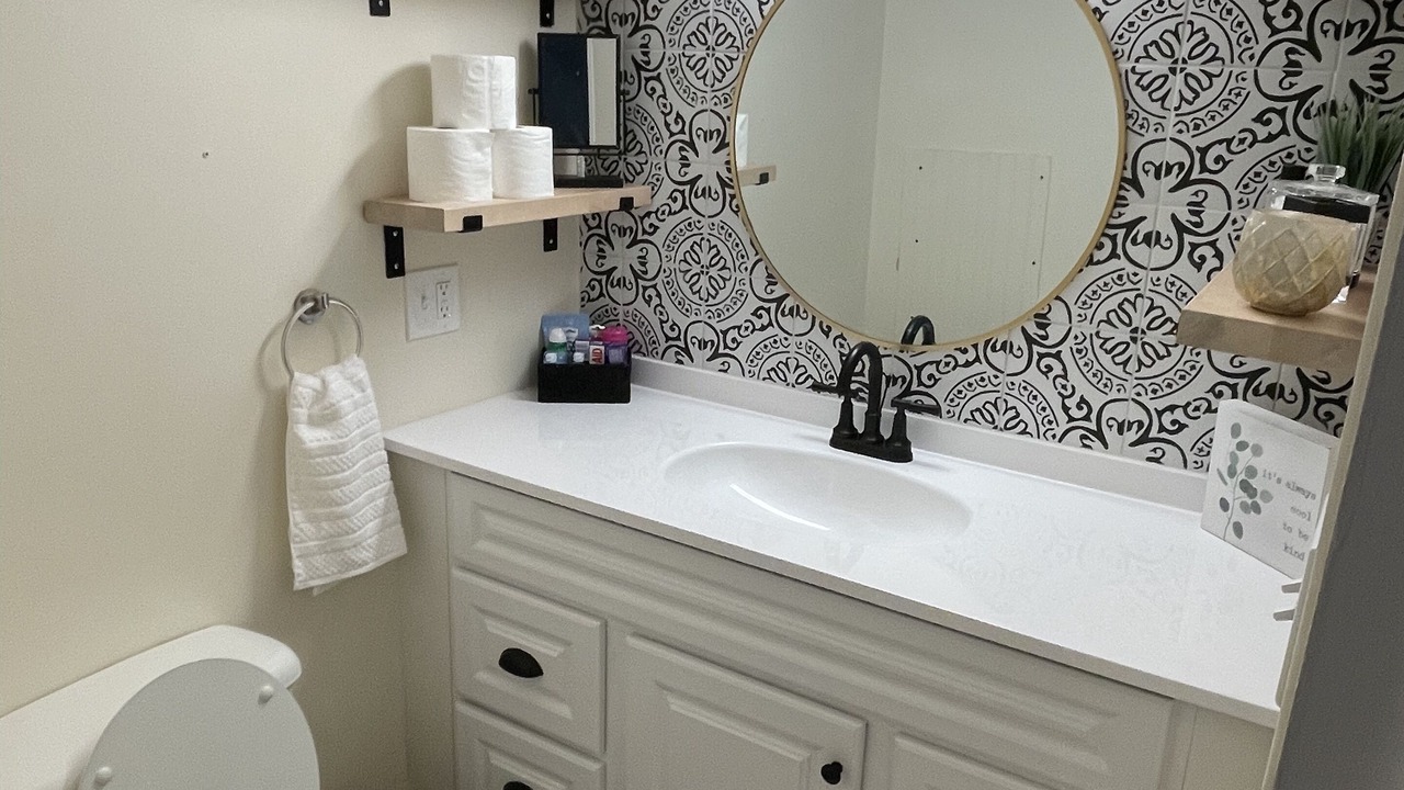 Photo of Bathroom in Bowling Green