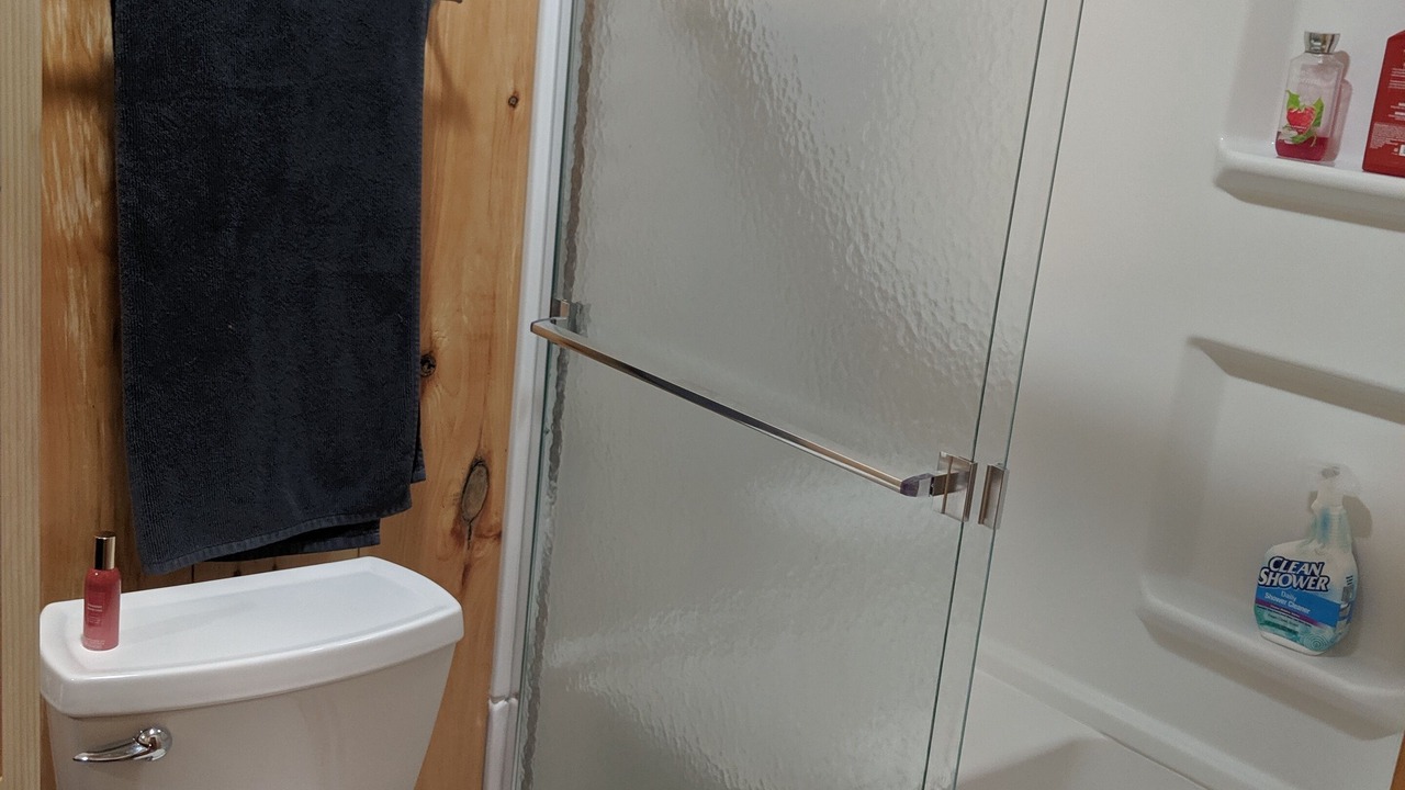 Photo of Bathroom in Oak Harbor