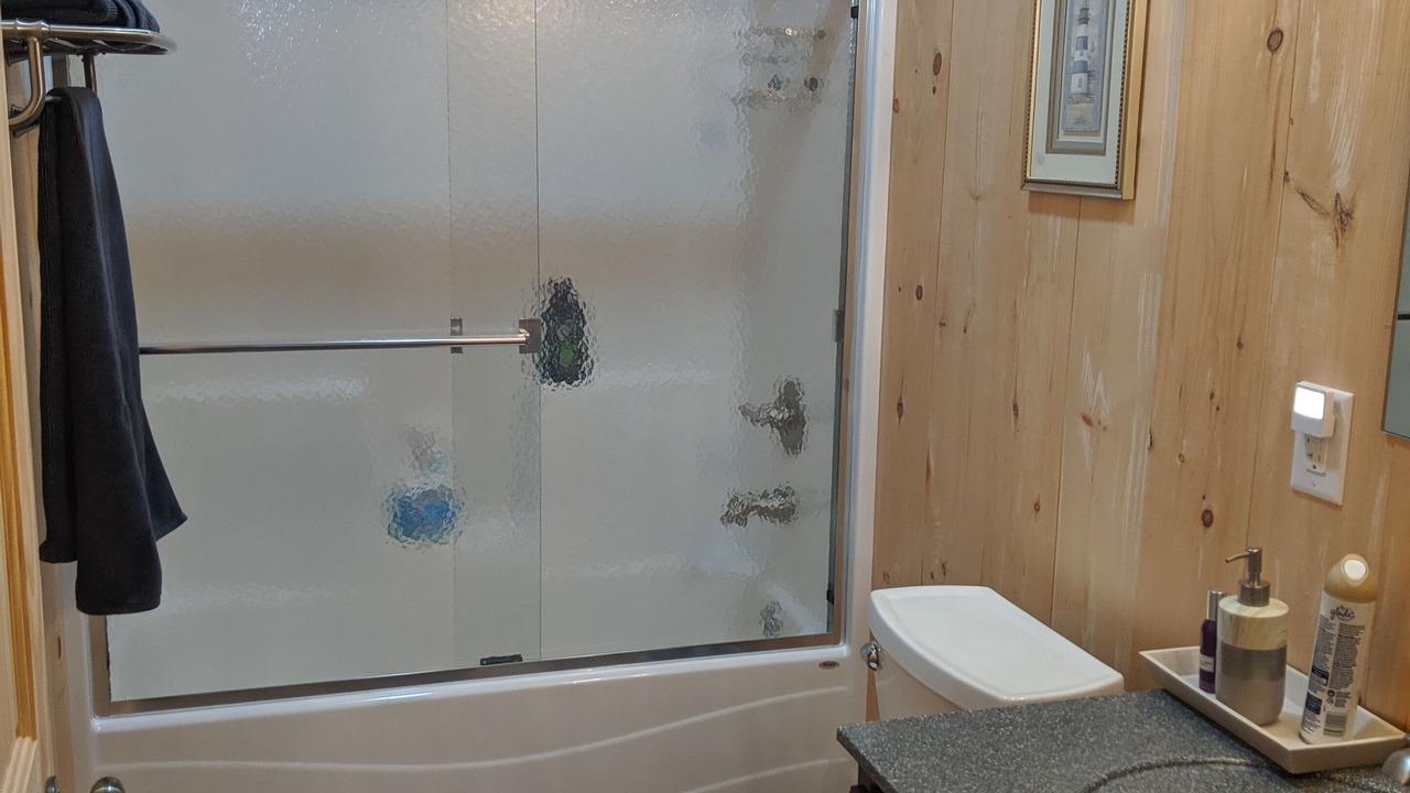 Photo of Bathroom in Oak Harbor