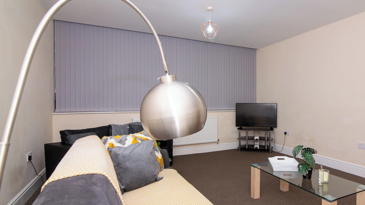 Photo of Livingroom in Brierley Hill