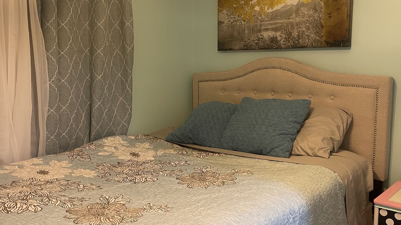 Photo of Bedroom in Gaylord