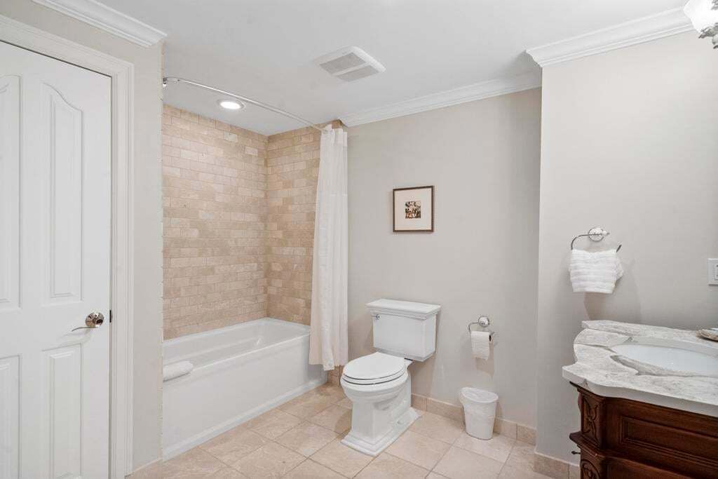 Photo of Bathroom in Bay Harbor
