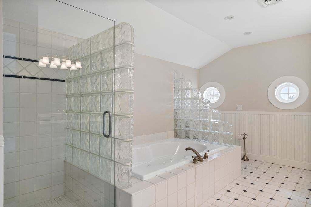 Photo of Bathroom in Bay Harbor