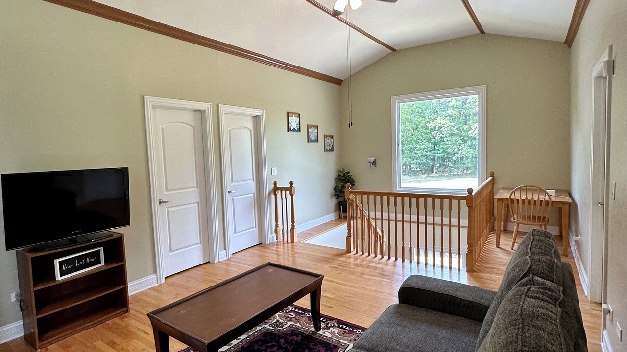 Photo of Livingroom in Covert