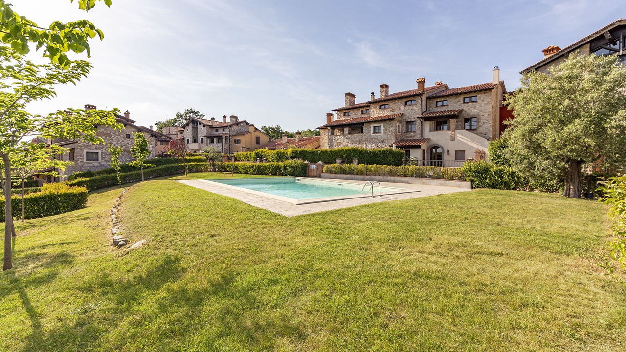 Photo of Outdoor in Ficulle