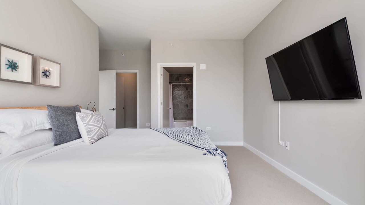 Photo of Bedroom in Near North Side