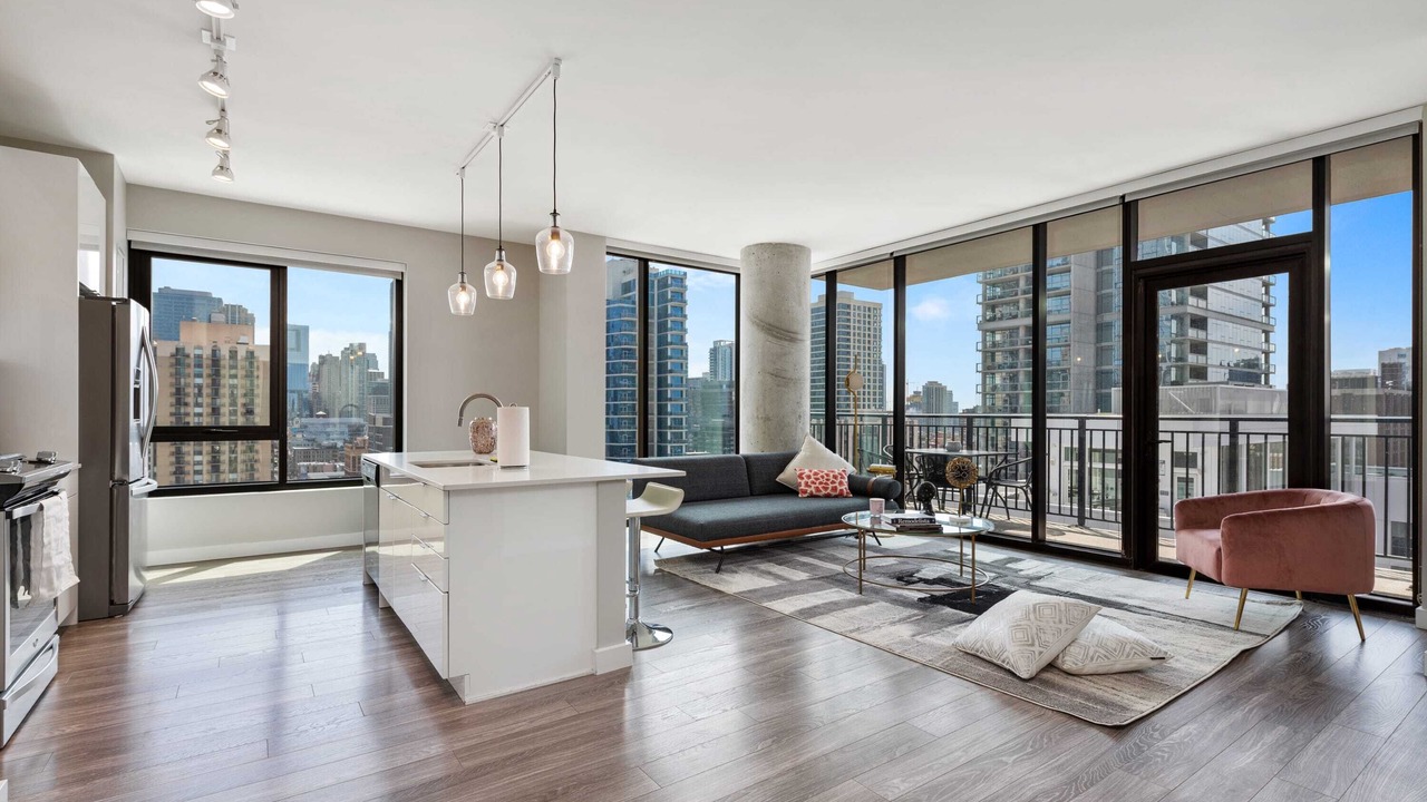 Photo of Livingroom in Near North Side