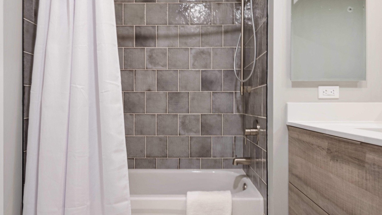 Photo of Bathroom in Near North Side