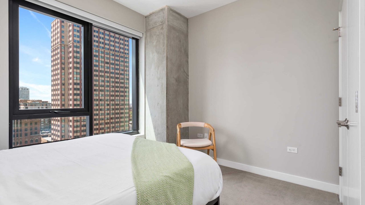 Photo of Bedroom in Near North Side