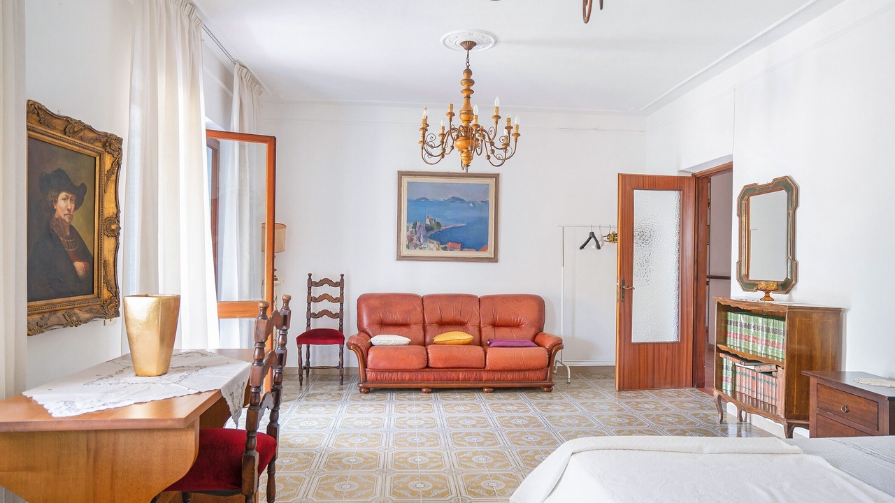 Photo of Bedroom in Luni