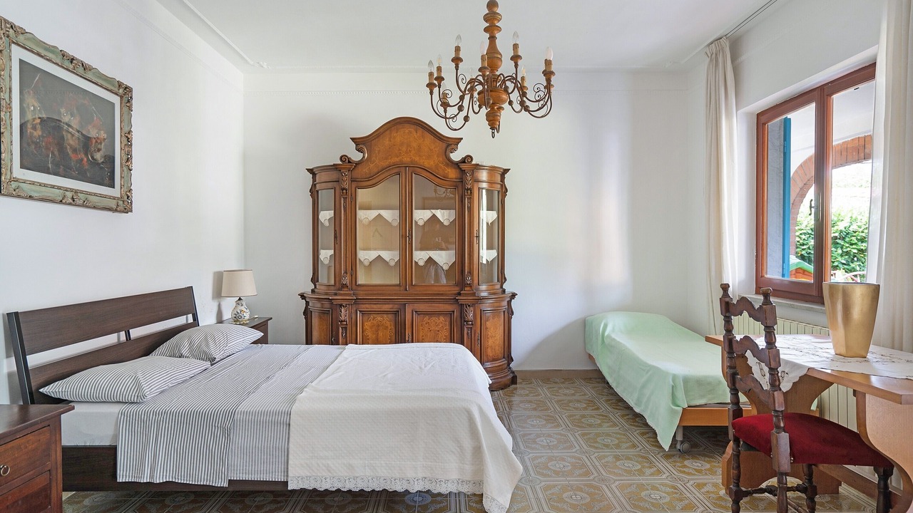 Photo of Bedroom in Luni