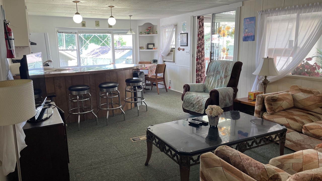 Photo of Livingroom in Herron