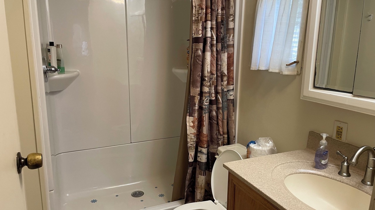 Photo of Bathroom in Herron