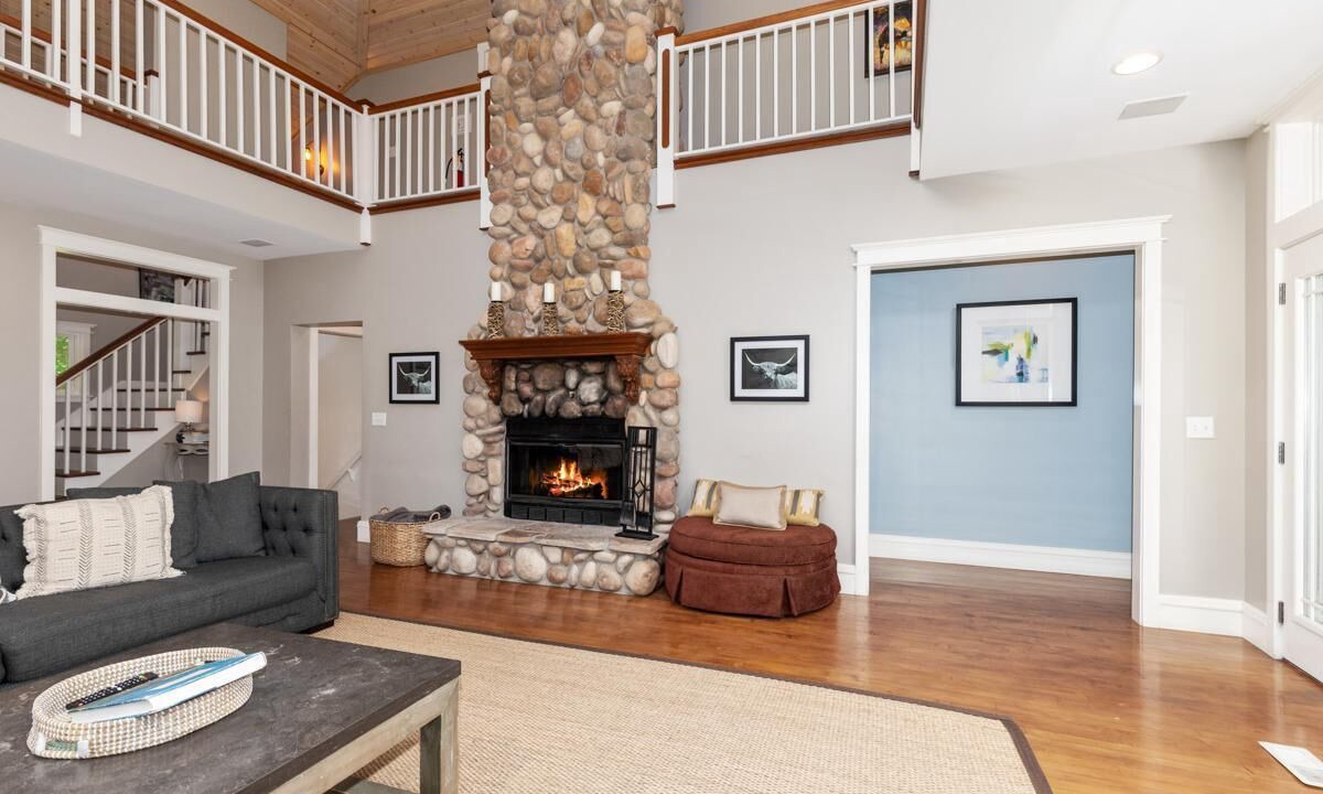 Photo of Livingroom in Saugatuck