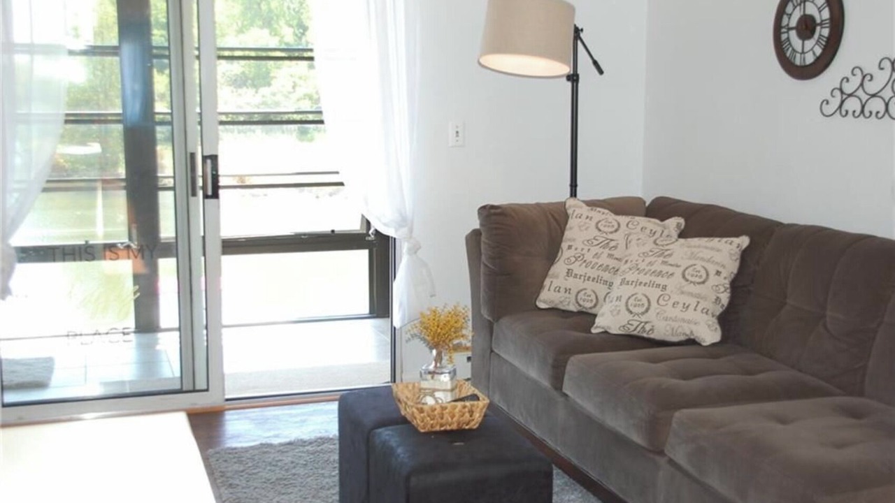 Photo of Livingroom in Oak Harbor