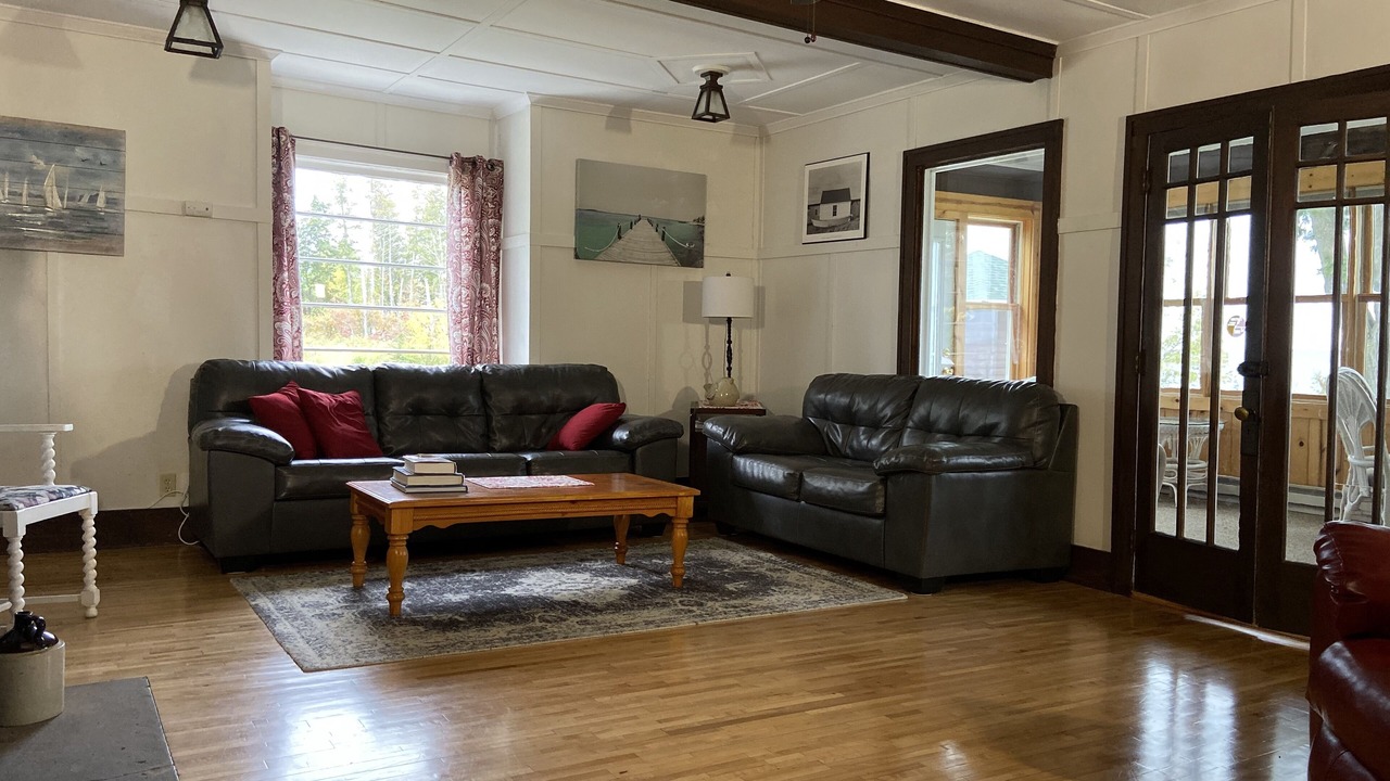 Photo of Livingroom in Egg Harbor