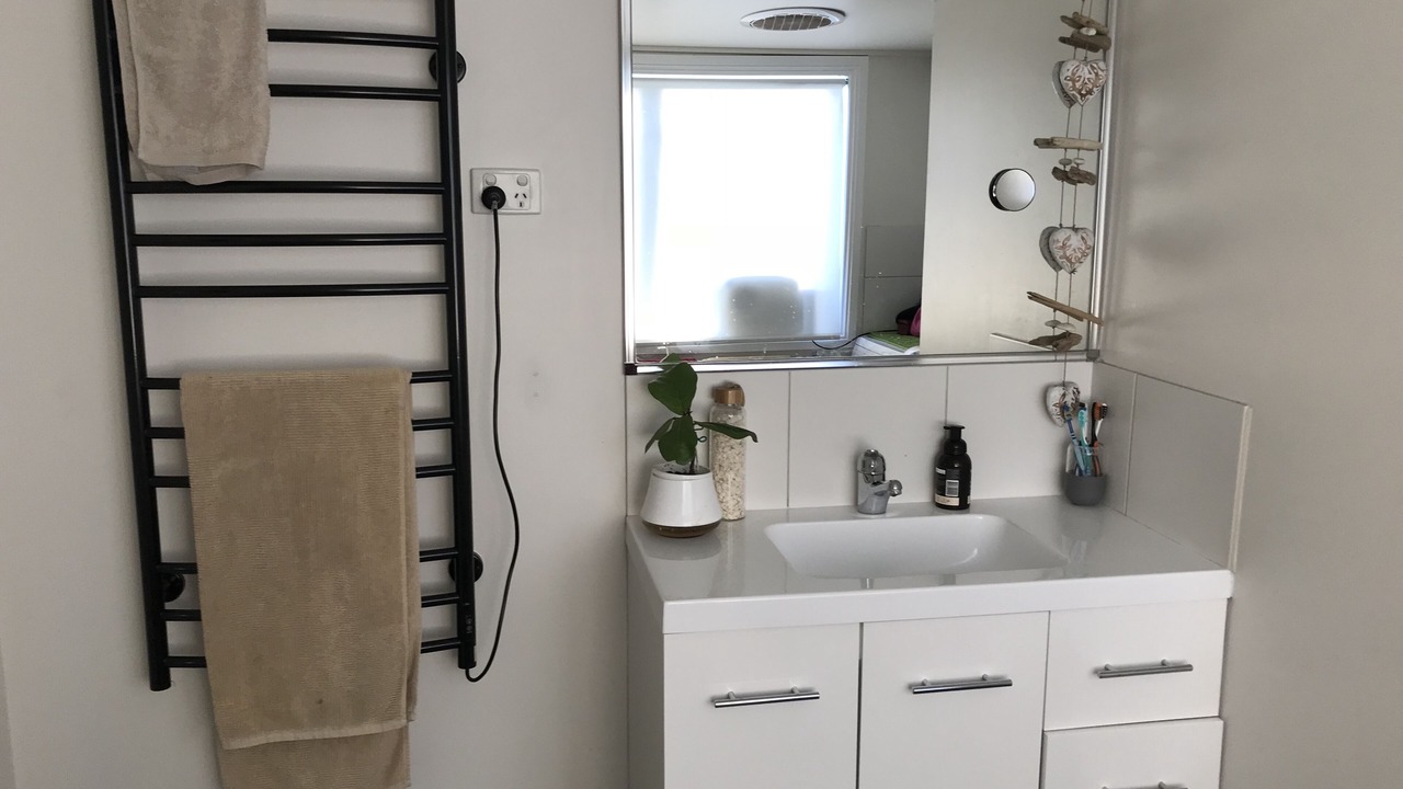 Photo of Bathroom in Tooradin