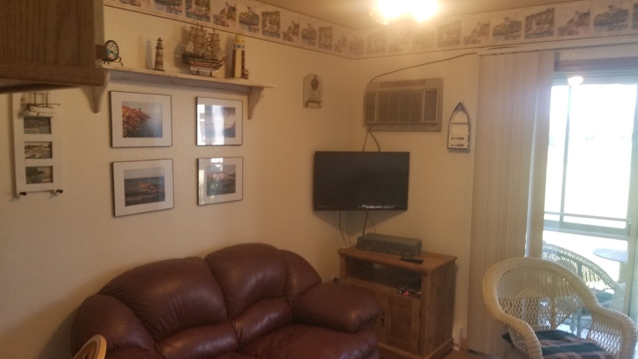Photo of Livingroom in Oak Harbor