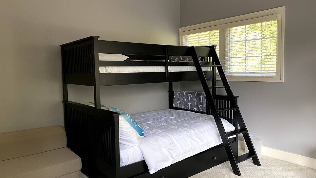Photo of Bedroom in Grand Beach