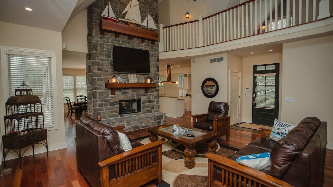 Photo of Livingroom in Grand Beach