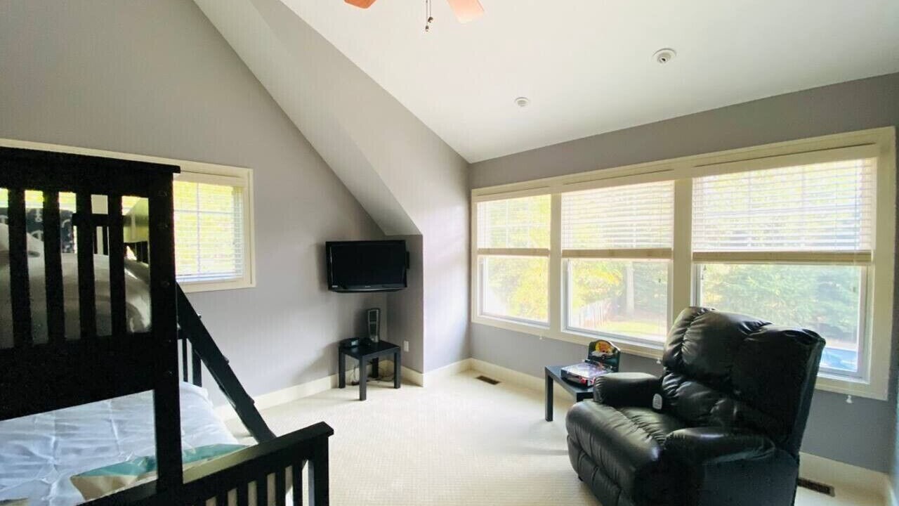 Photo of Bedroom in Grand Beach