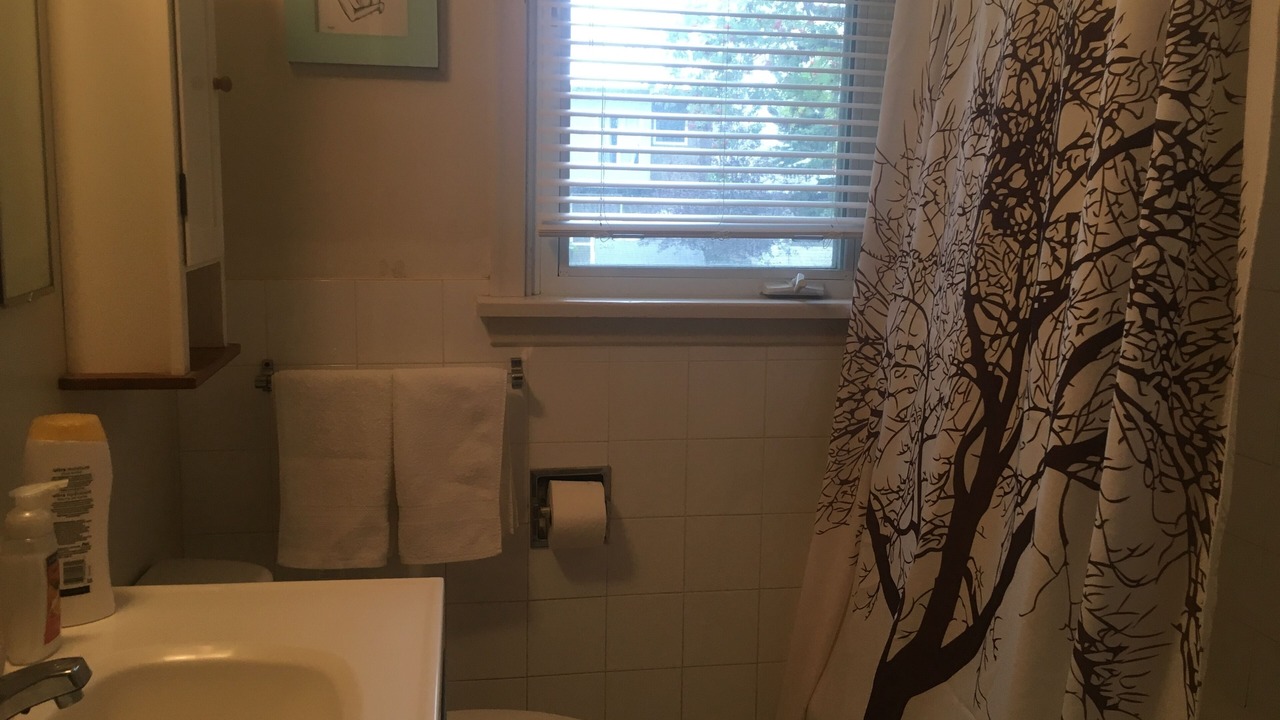 Photo of Bathroom in Banff Trail